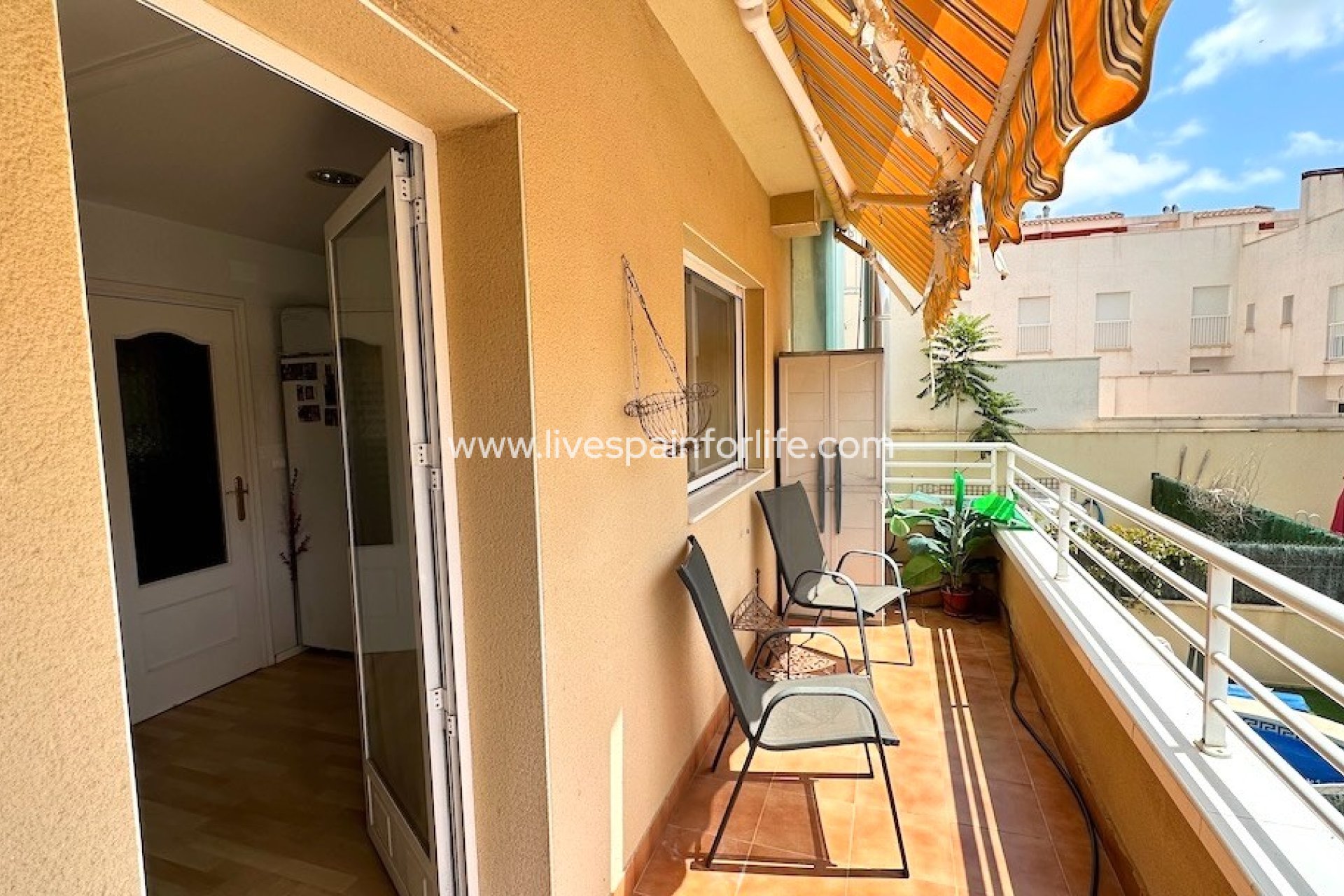  - 2. Town house -
