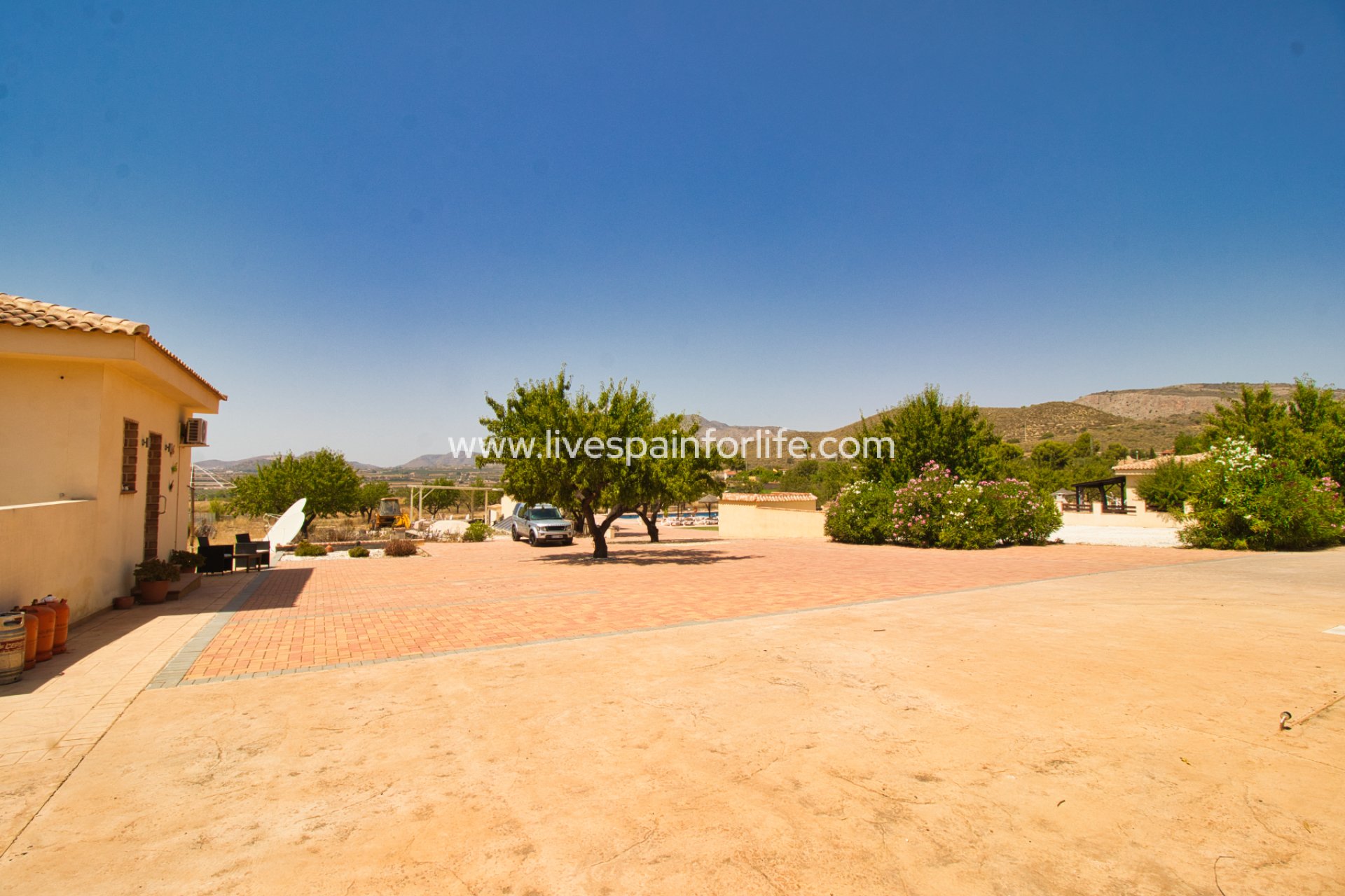  - 5. Finca / Country Property -
