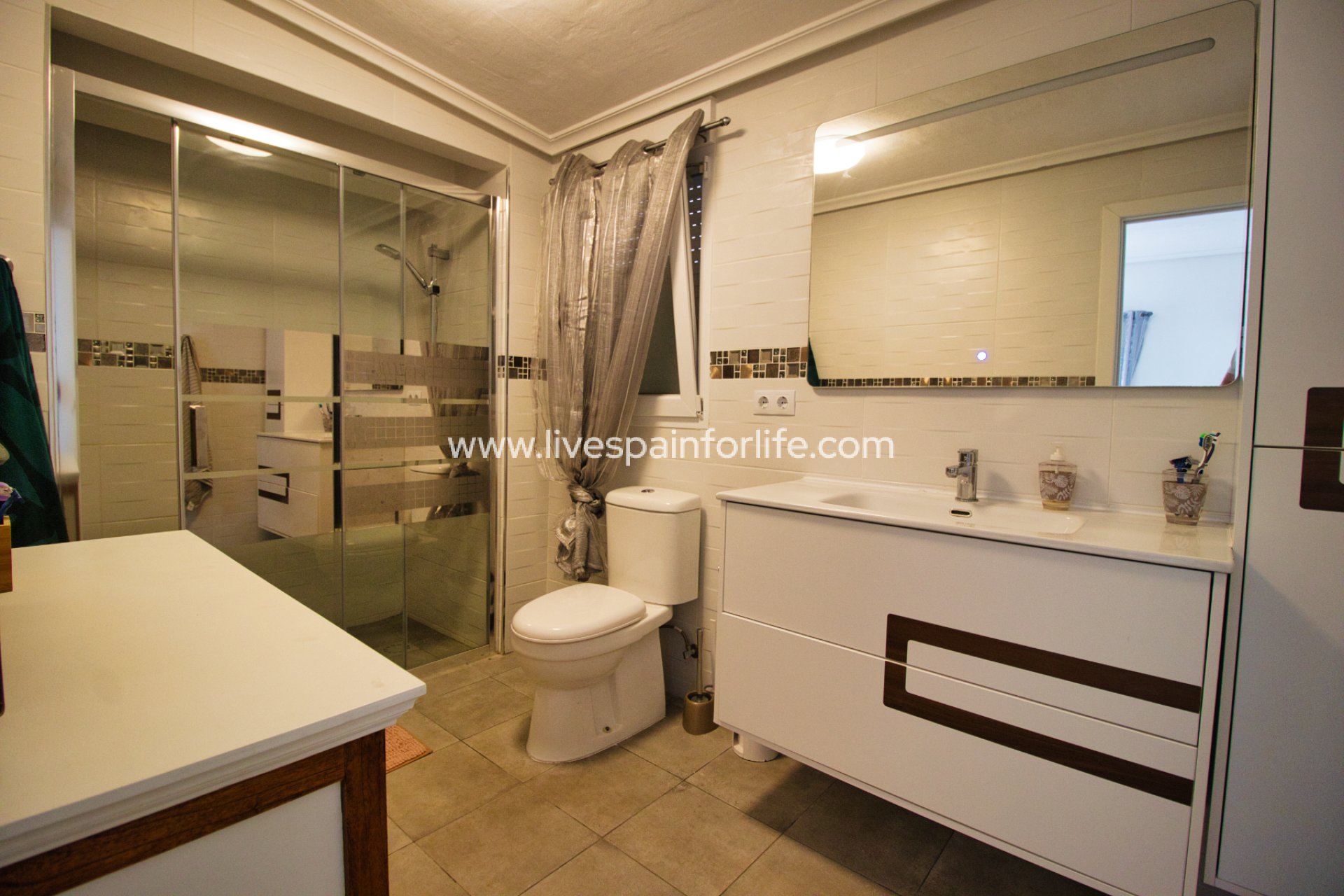  - 5. Finca / Country Property -
