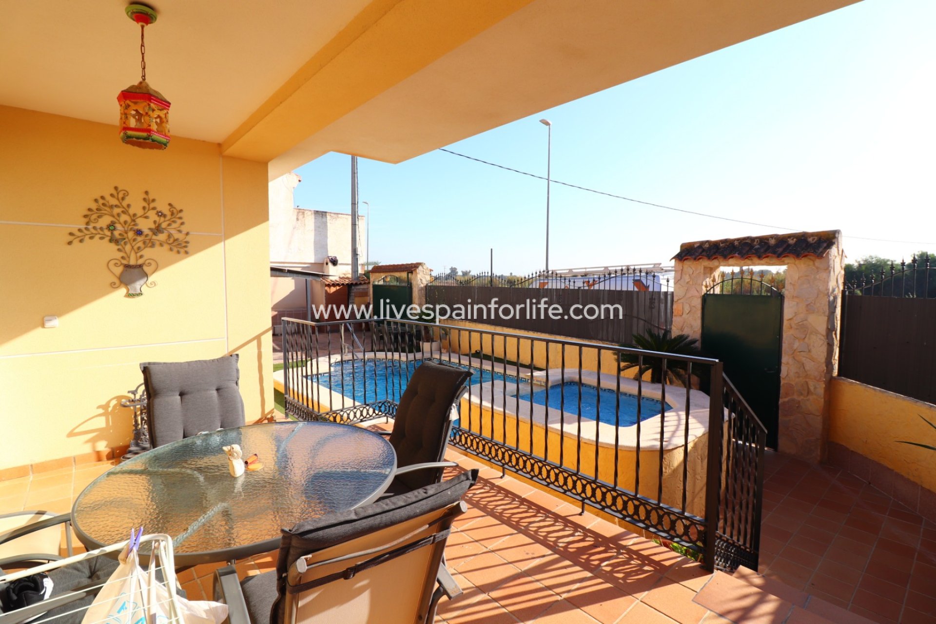  -  -
Almoradi - El Saladar