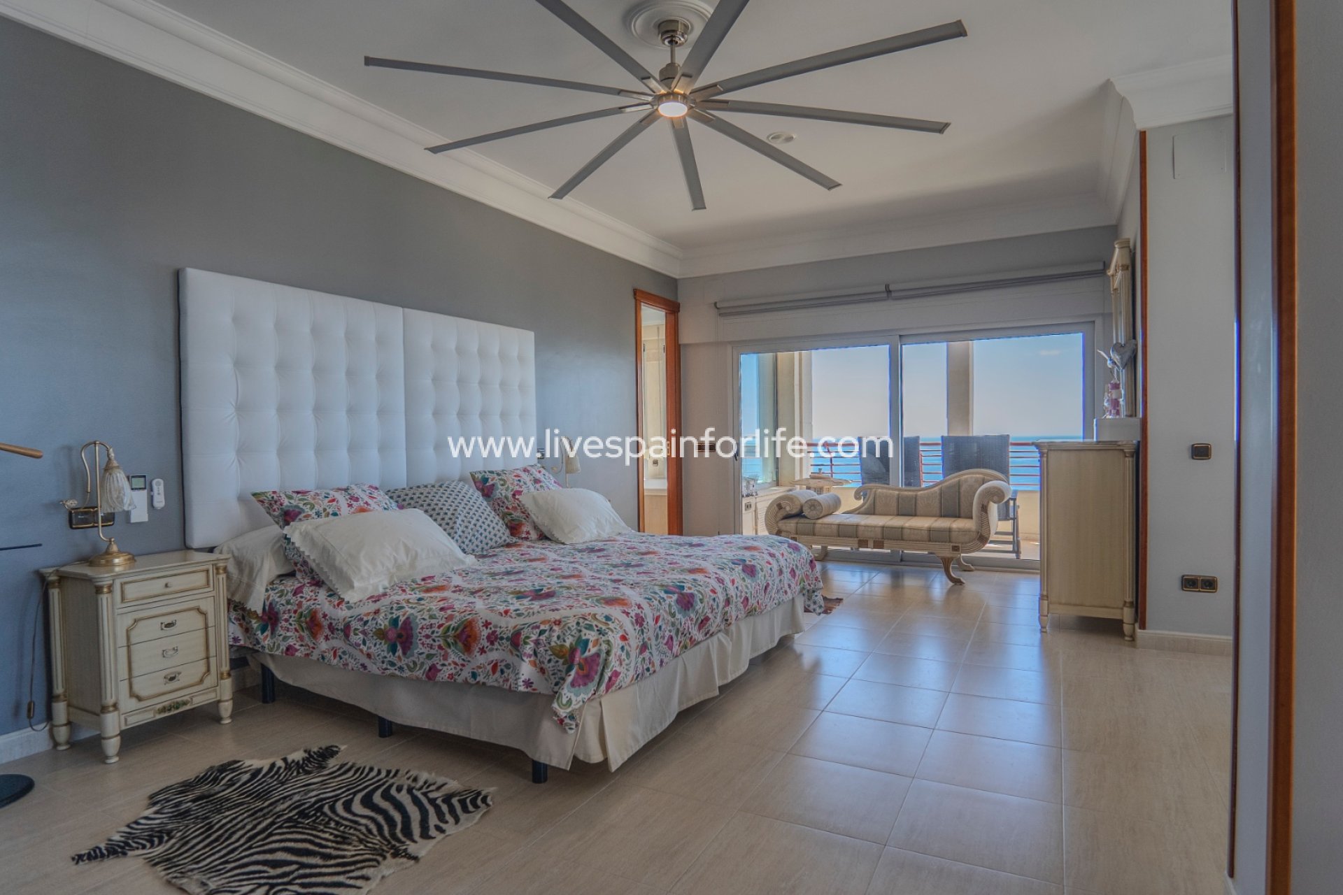  - Apartments -
Benidorm