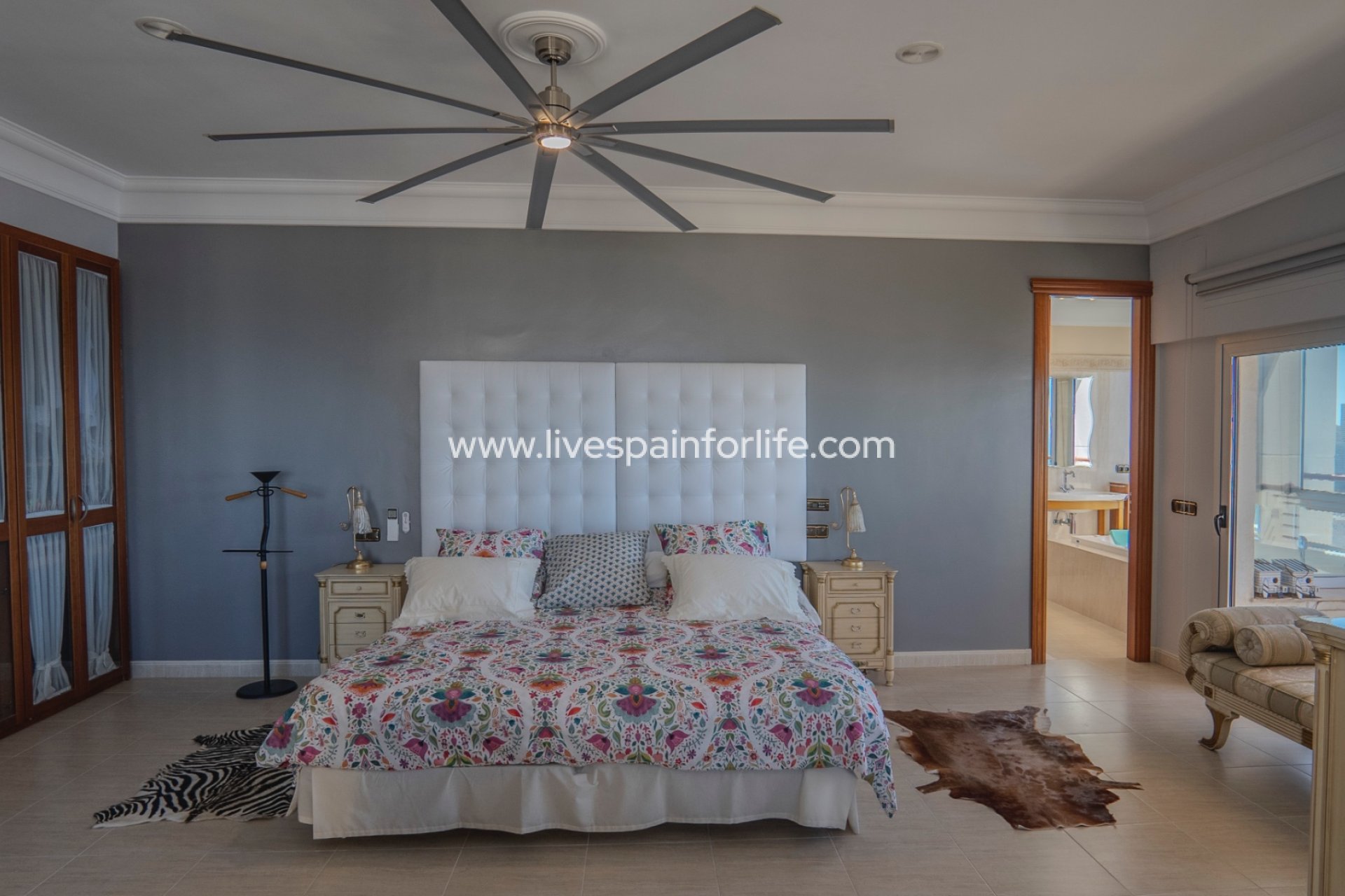  - Apartments -
Benidorm