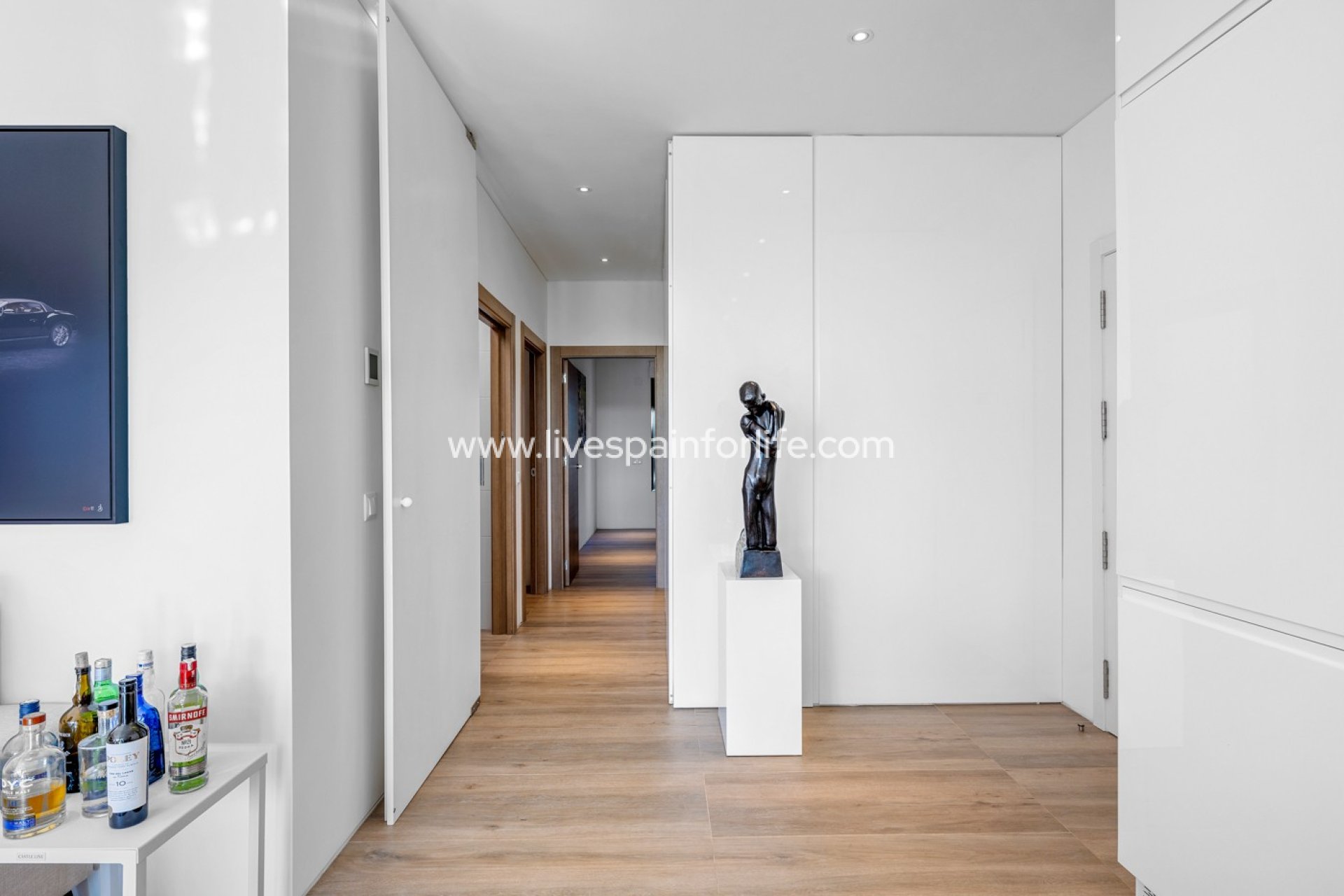  - Apartments -
Las Colinas Golf