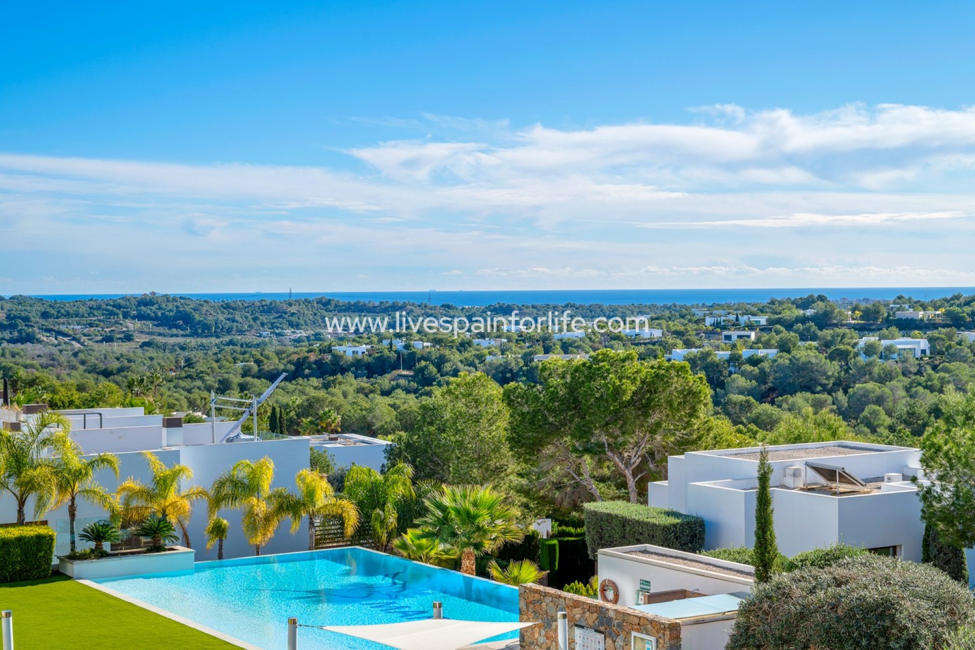  - Apartments -
Las Colinas Golf