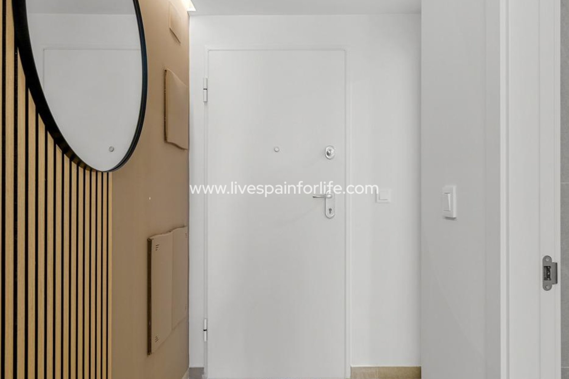  - Apartments -
 - Pueblo