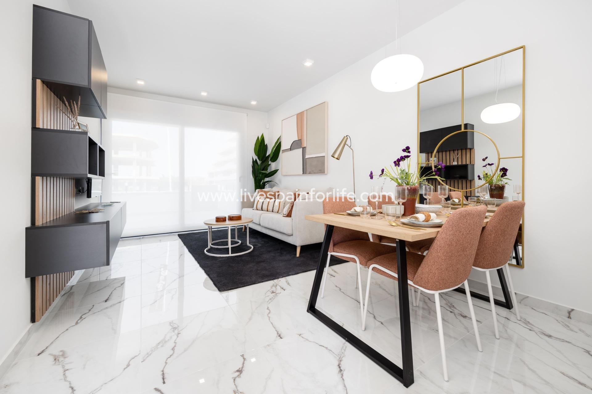  - Apartments -
 - Pueblo