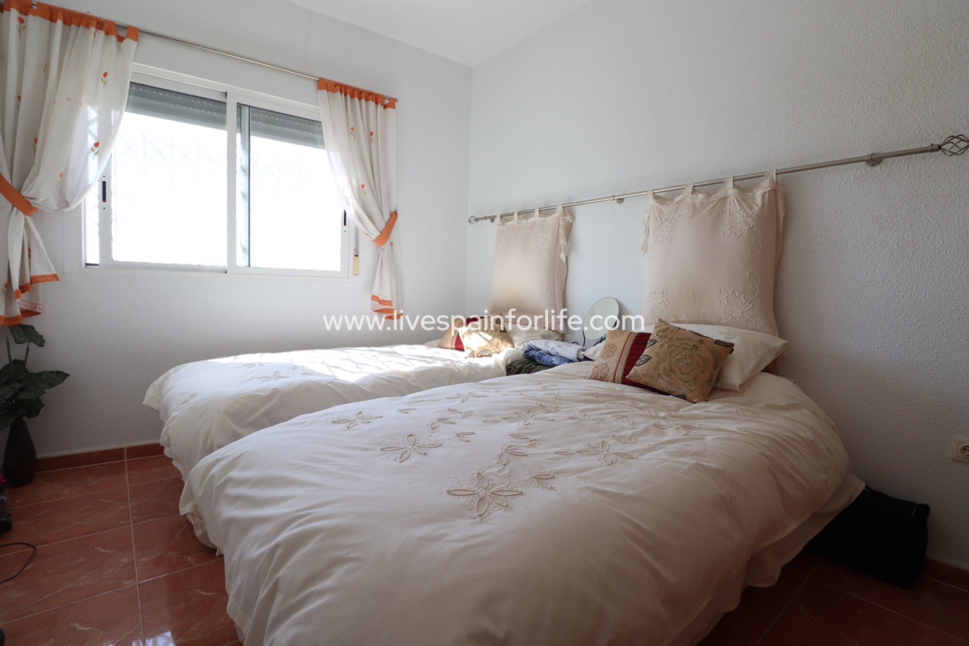  - Apartments -
Rafal - Rafal - Town