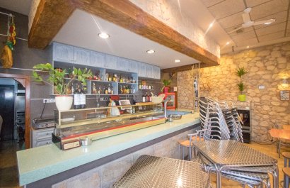 Bar/Restaurant -  -  -
                    Albatera