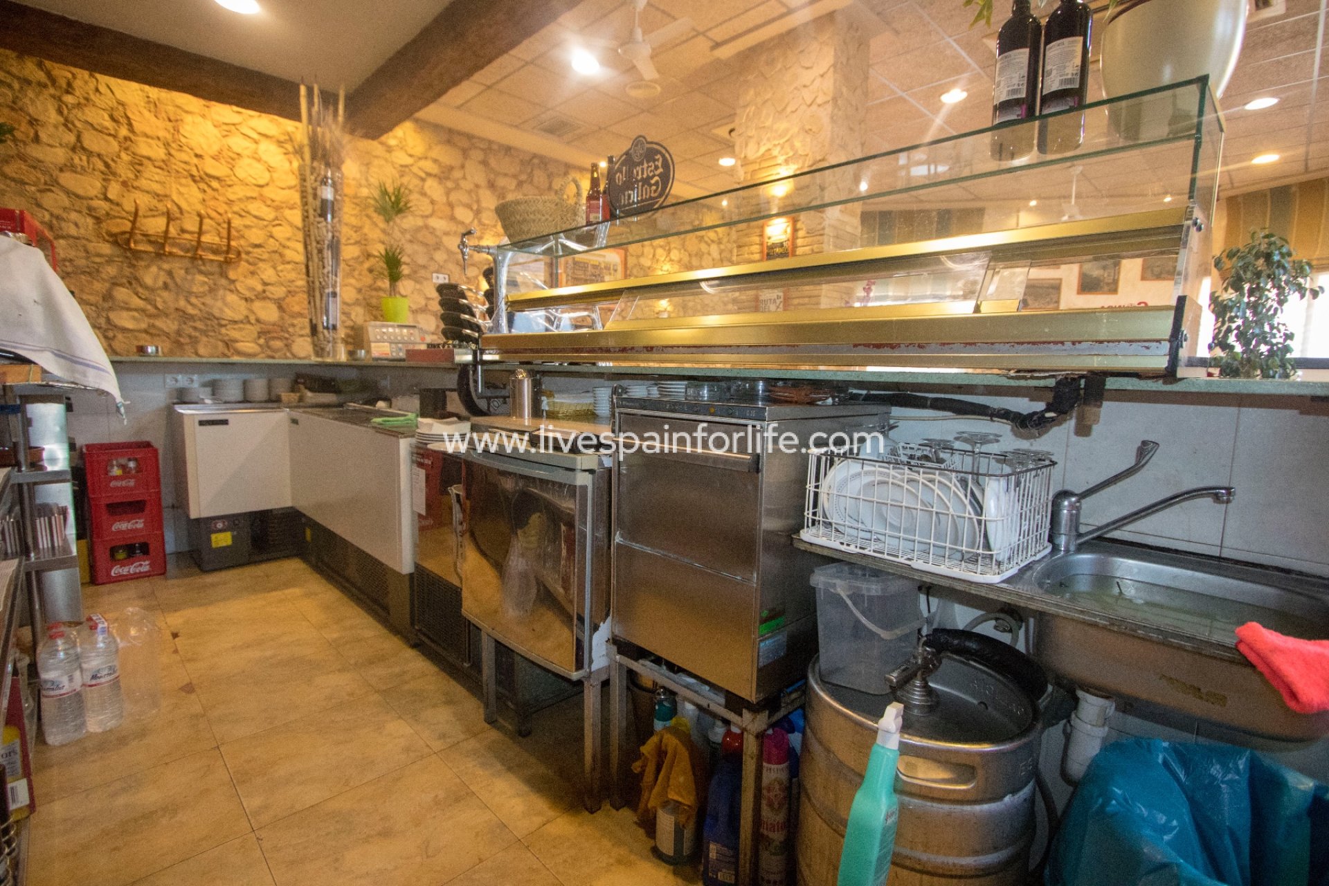  - Bar/Restaurant -
 - Albatera