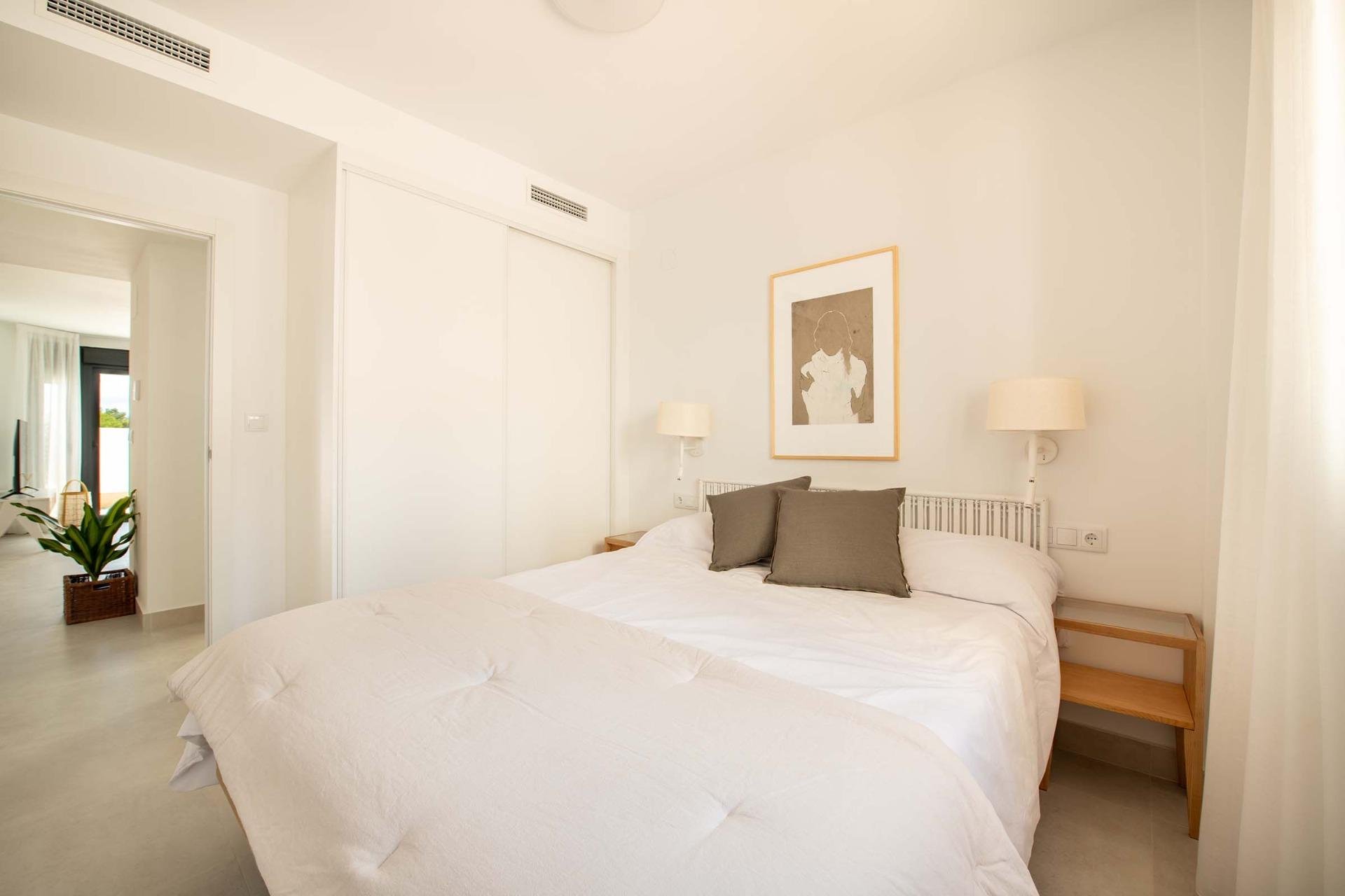  - Bungalow -
Cox - San Fernando