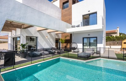  -  -  -
                    Ciudad Quesada - Rojales