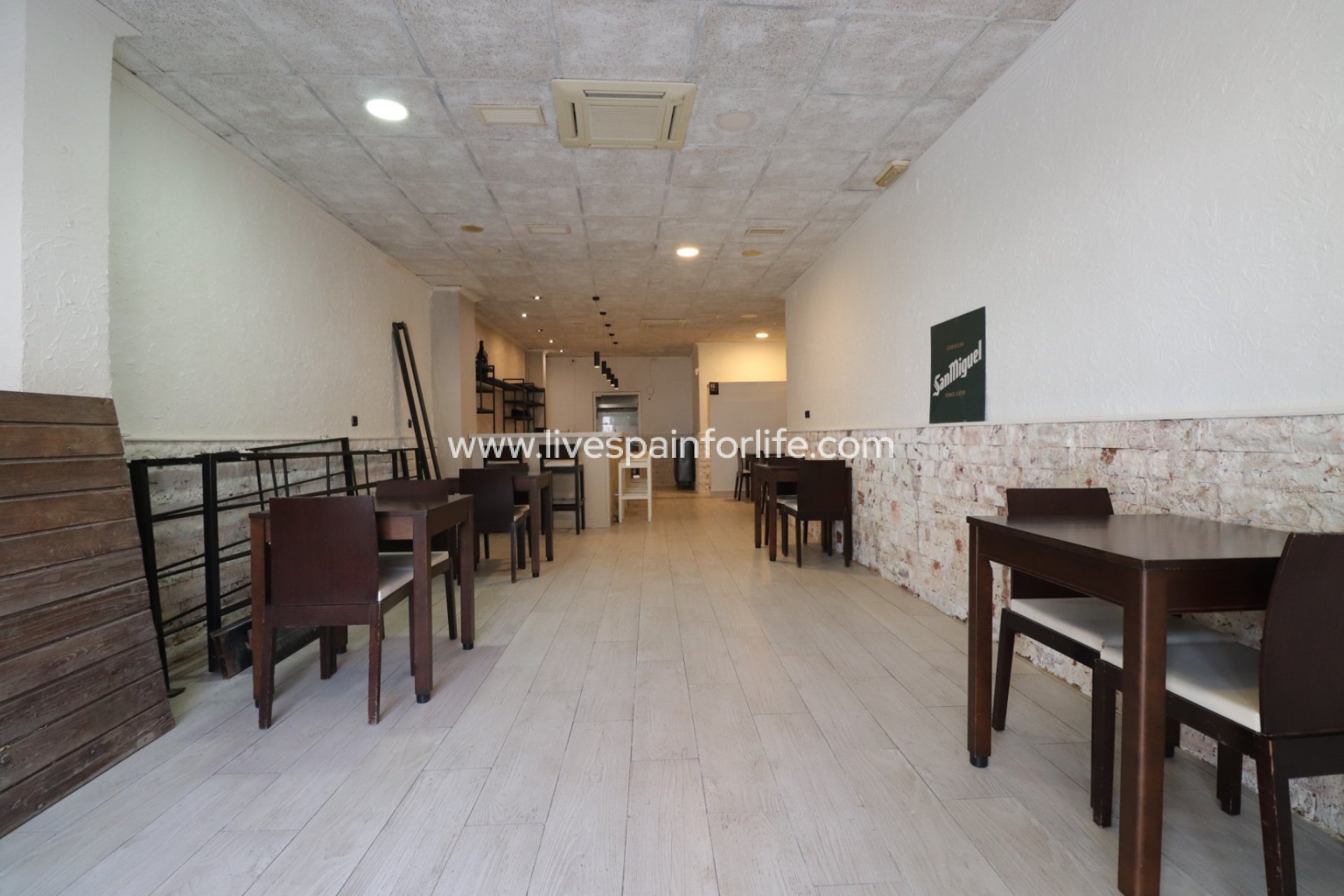  - Commercial (Freehold) -
Benijofar - Benijofar - Village