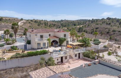 Country house - Reventa - Barbarroja -
                    Barbarroja