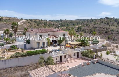 Country house - Reventa - Barbarroja -
                    Barbarroja