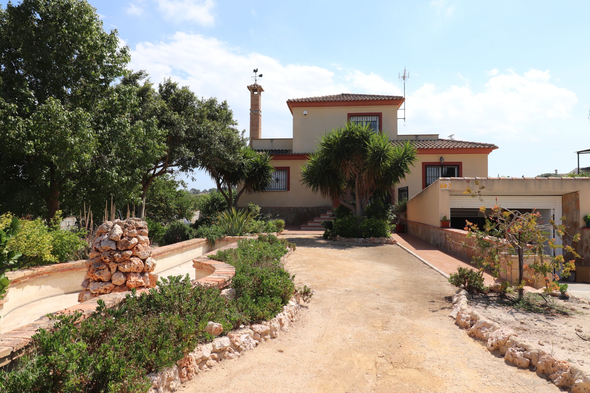  - Country Property -
Algorfa