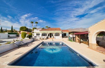 Country Property - Resale - Albatera -
                    Albatera