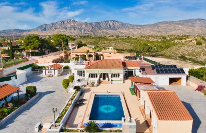 Country Property - Resale - Albatera -
                    Albatera