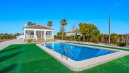 Country Property - Resale - Dolores
- LF 19769