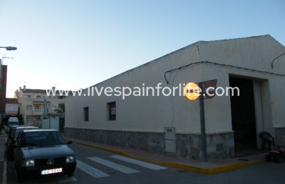 Handelspand - Herverkoop - Daya Vieja -
                    Daya Vieja