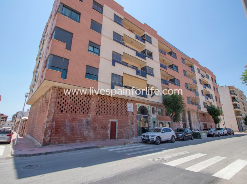 Herverkoop - Apartments -
Albatera