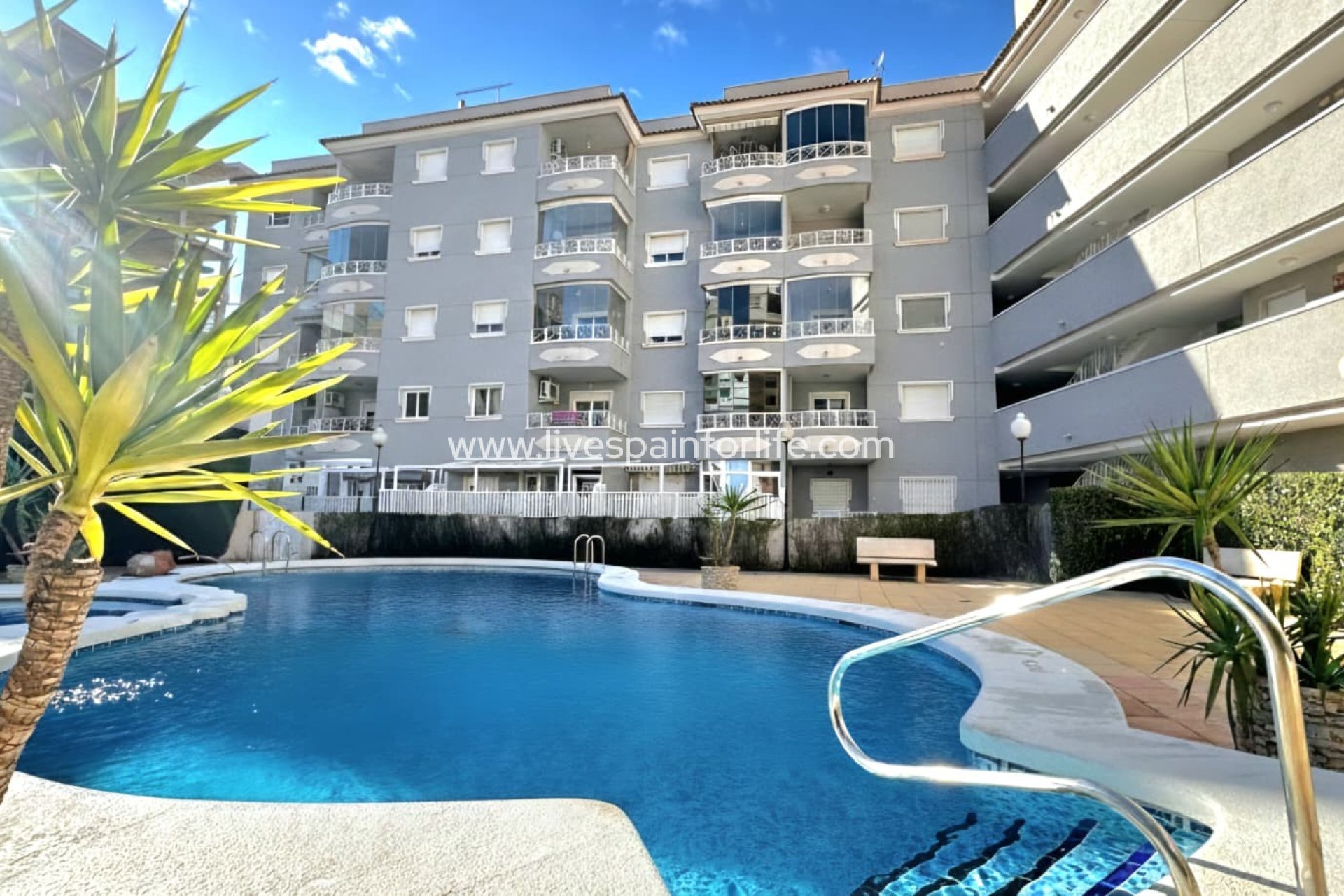 Herverkoop - Apartments -
Guardamar del Segura - Guardamar