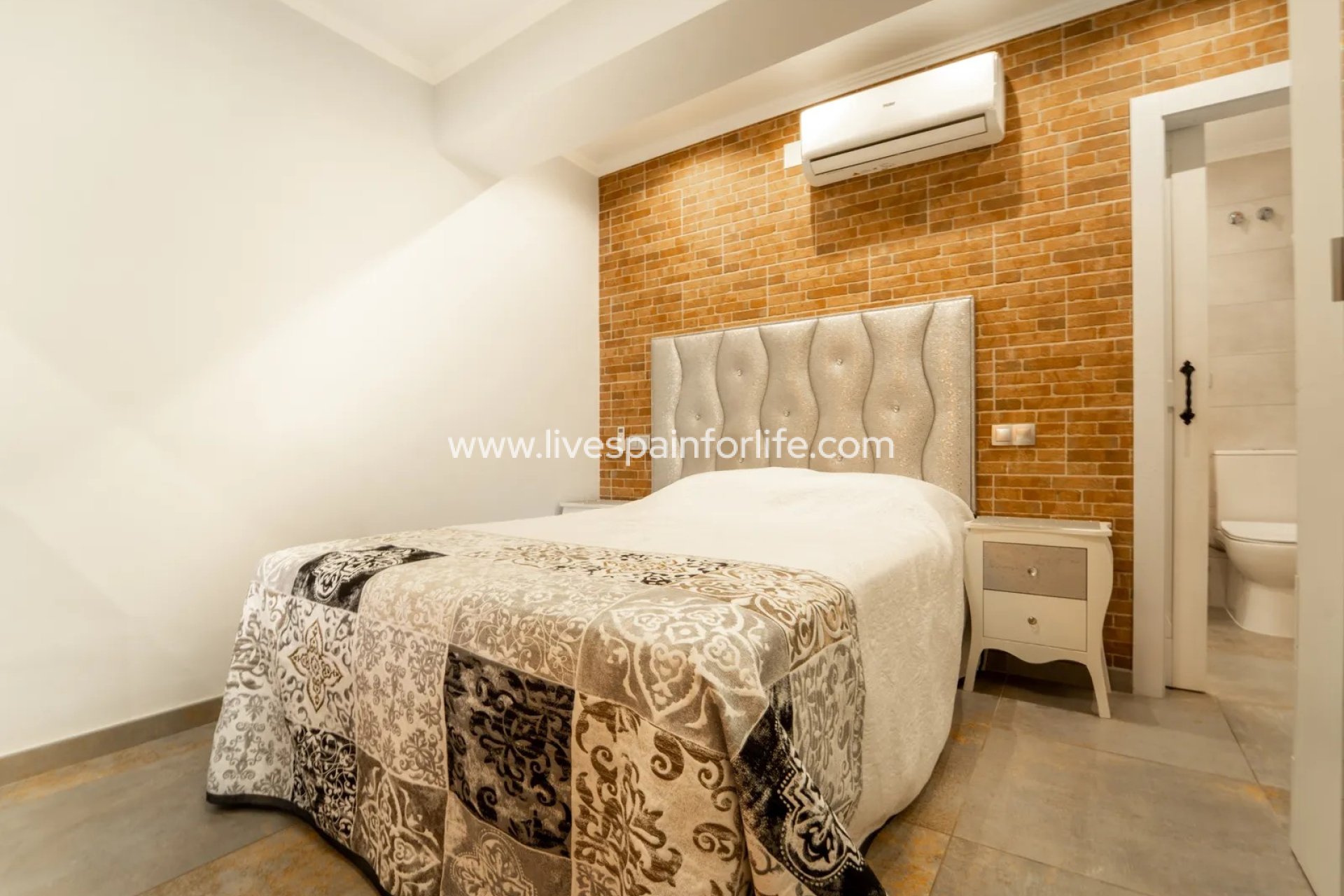 Herverkoop - Apartments -
Torrevieja - Playa Del Cura