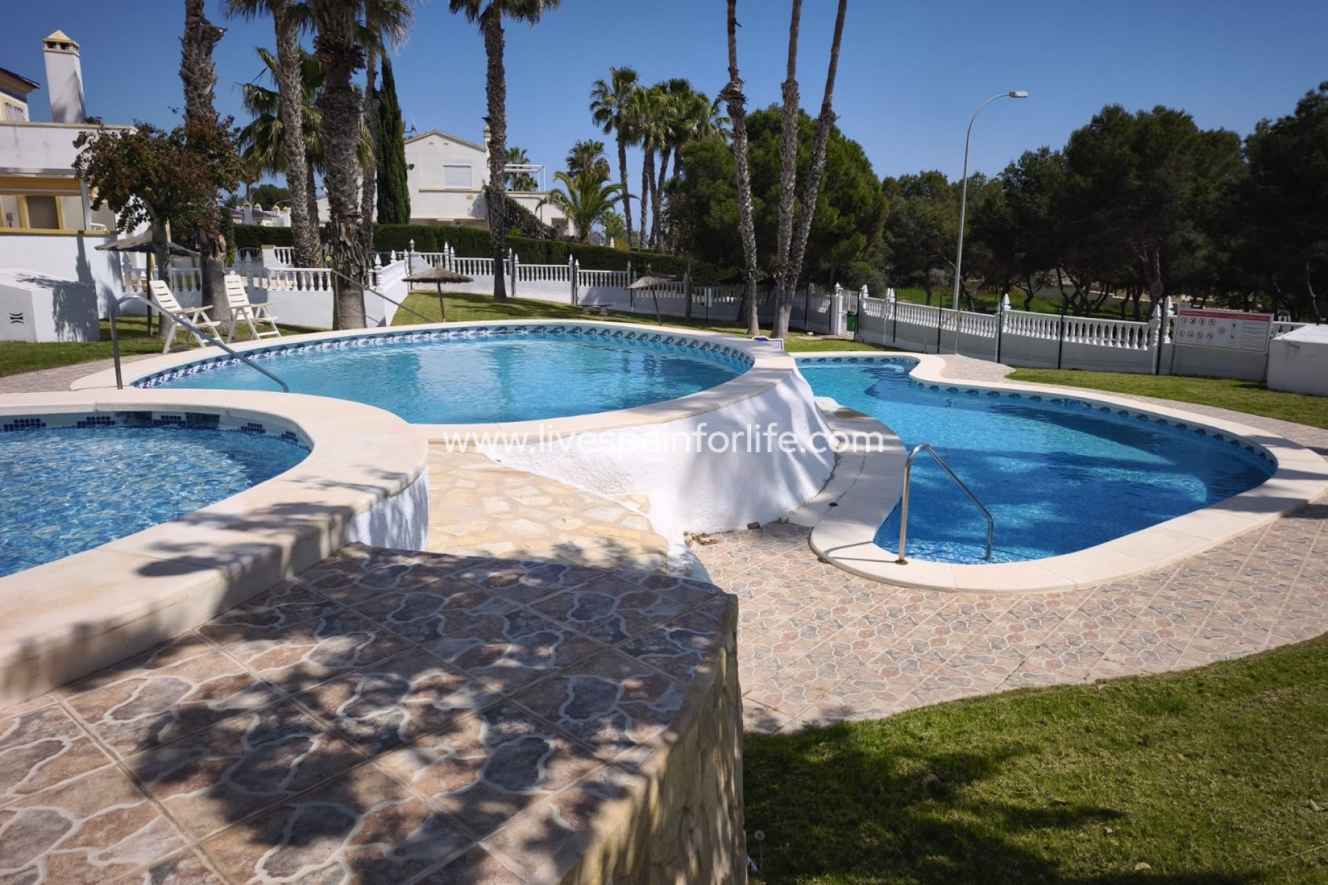 Herverkoop - Bungalow -
Orihuela Costa - Villamartin