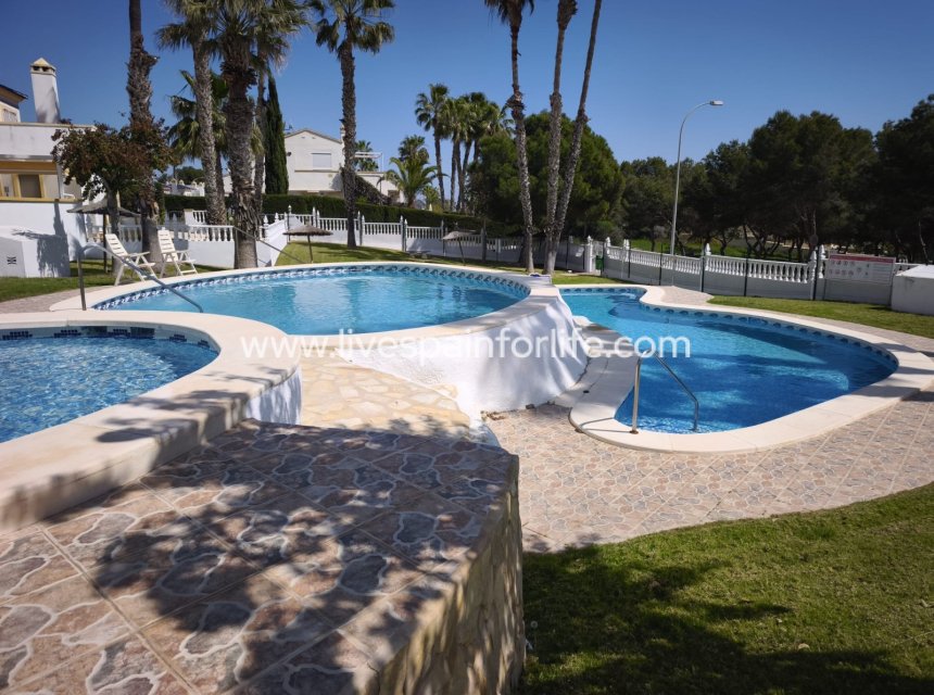 Herverkoop - Bungalow -
Orihuela Costa - Villamartin
