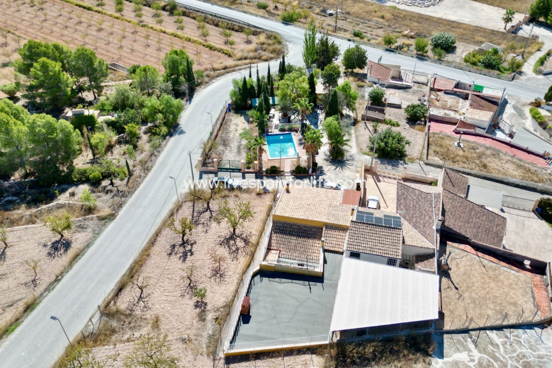 Herverkoop - Cave home -
Alguena