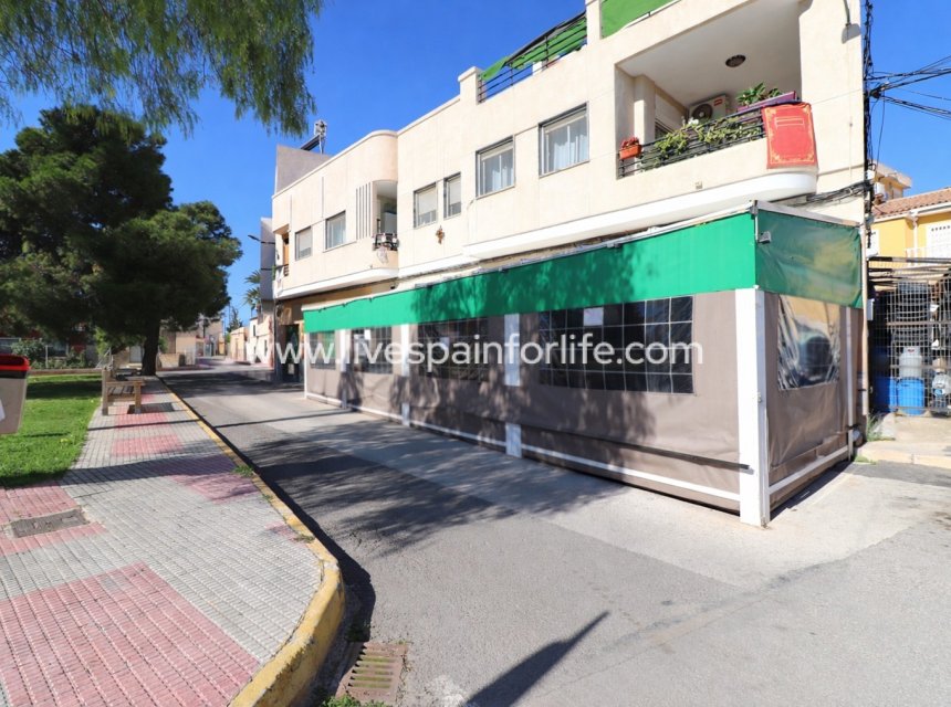 Herverkoop - Commercial (Leasehold) -
Catral - Catral - Town