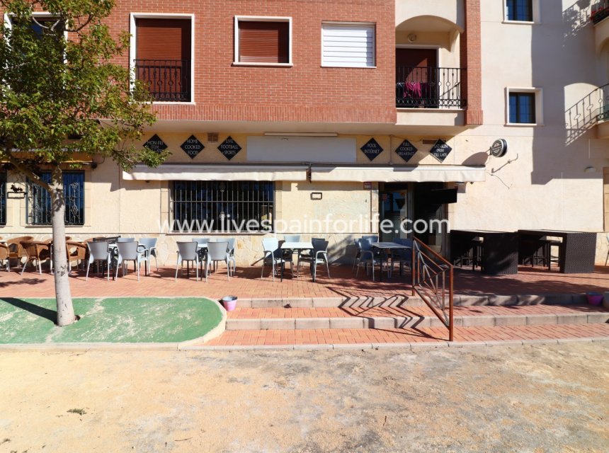 Herverkoop - Commercial (Leasehold) -
Formentera Del Segura - Formentera - Village