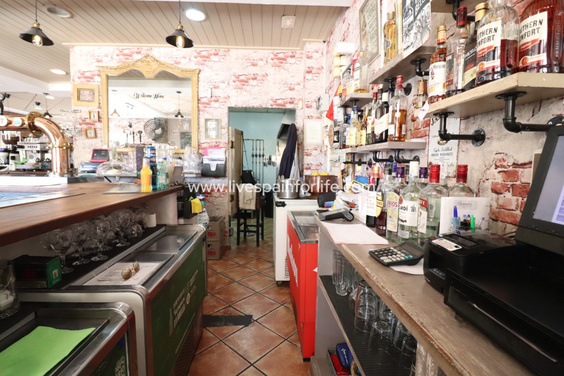 Herverkoop - Commercial (Leasehold) -
Formentera Del Segura - Formentera - Village