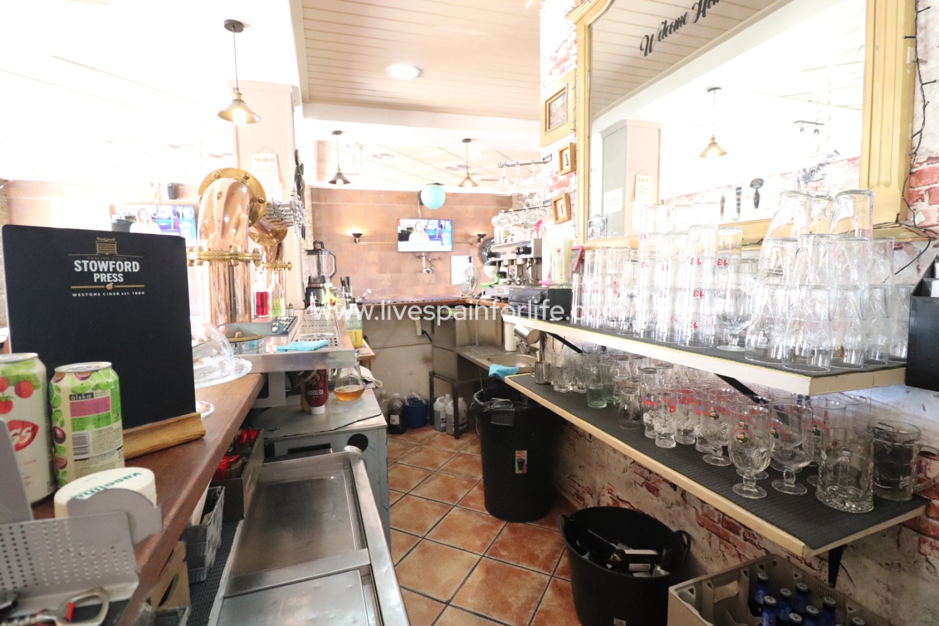 Herverkoop - Commercial (Leasehold) -
Formentera Del Segura - Formentera - Village