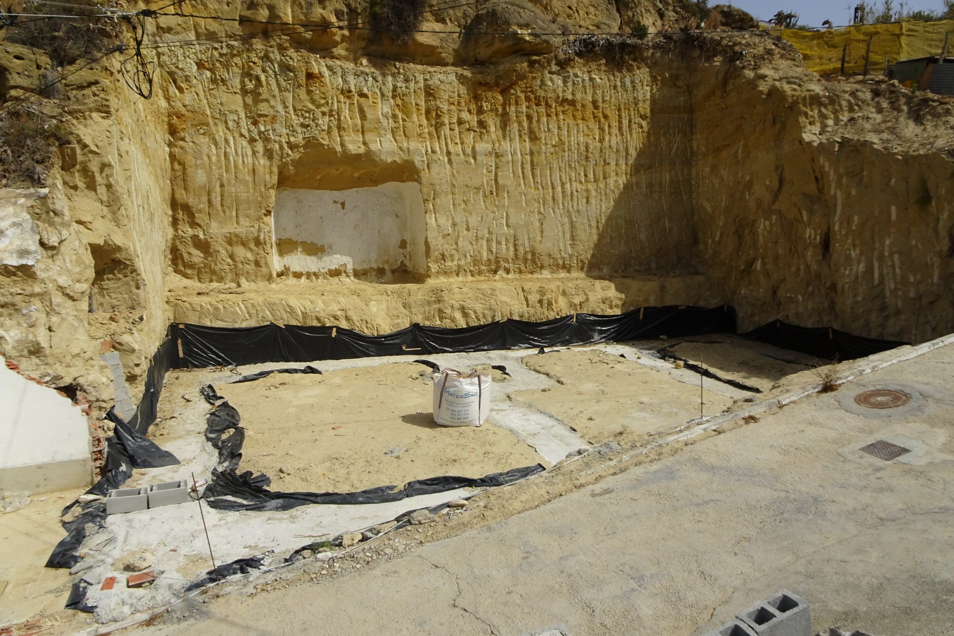 Herverkoop - Een stuk grond -
Rojales - Rojales - Village