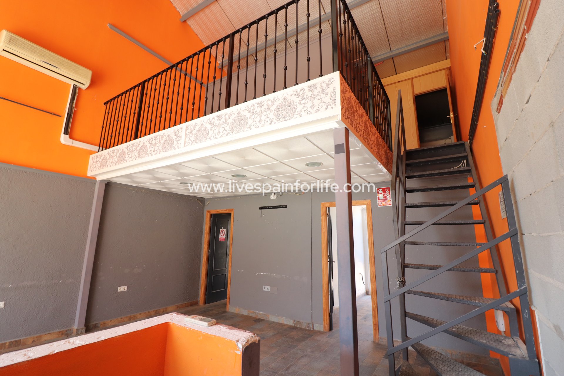 Herverkoop - Handelspand -
Algorfa - La Finca Golf Resort