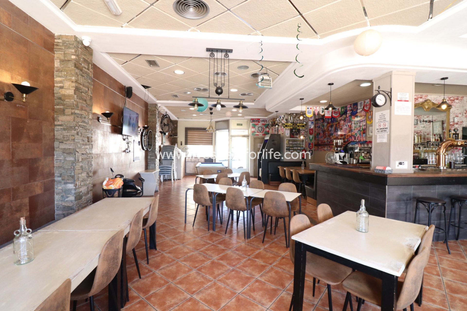 Herverkoop - Handelspand -
Formentera Del Segura - Formentera - Village