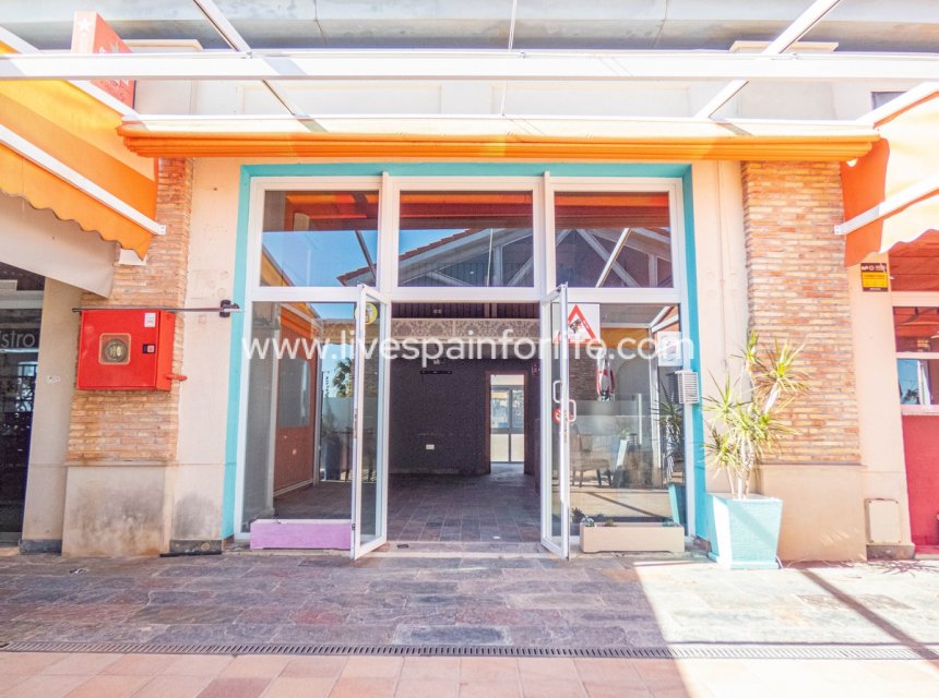 Herverkoop - Handelspand -
La Finca Golf - Algorfa