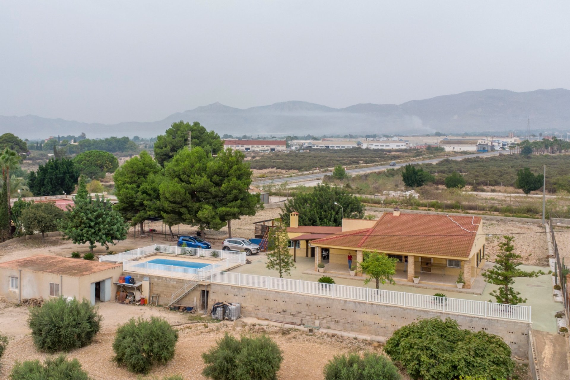 Herverkoop - Plattelandswoning -
Albatera