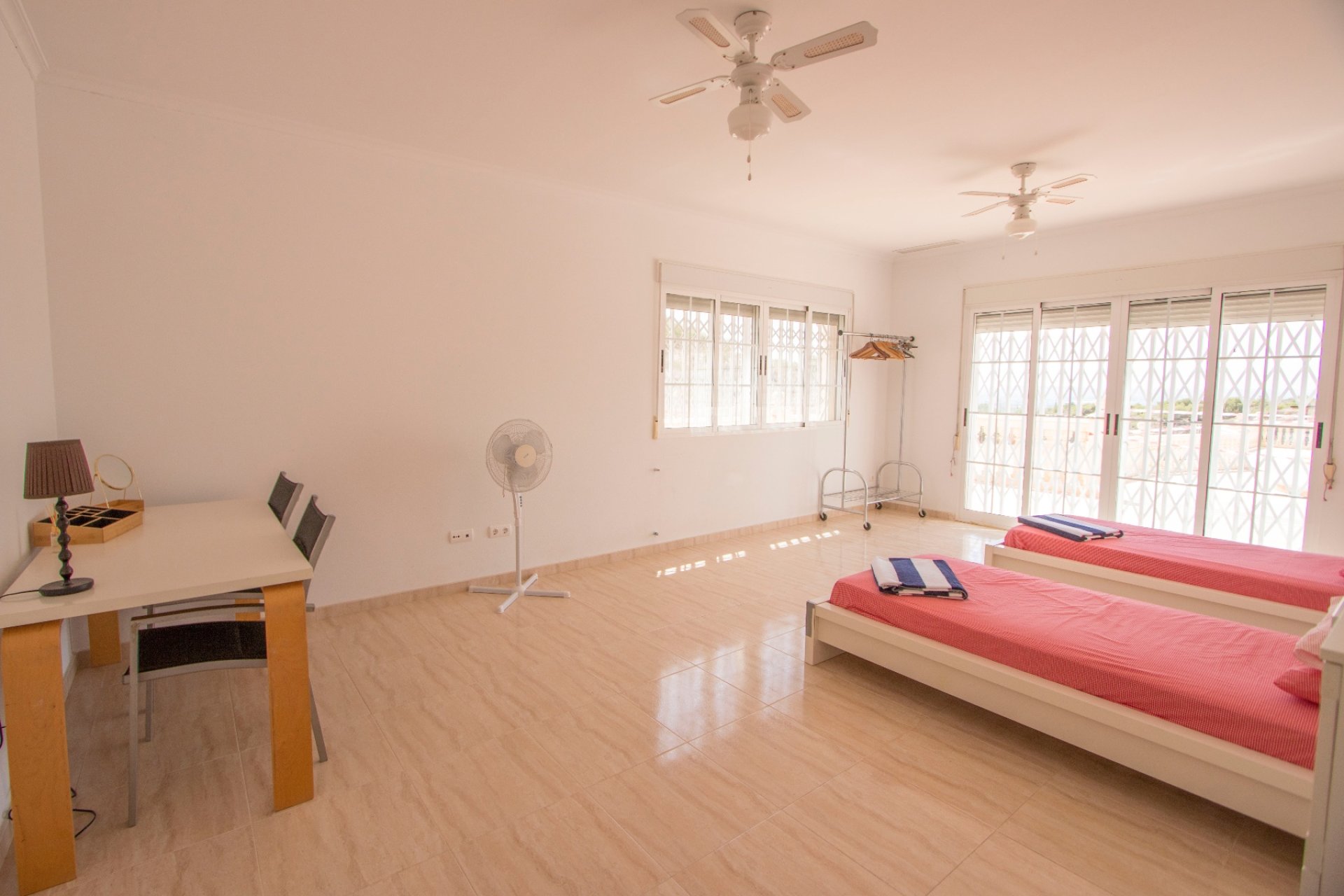 Herverkoop - Plattelandswoning -
Albatera