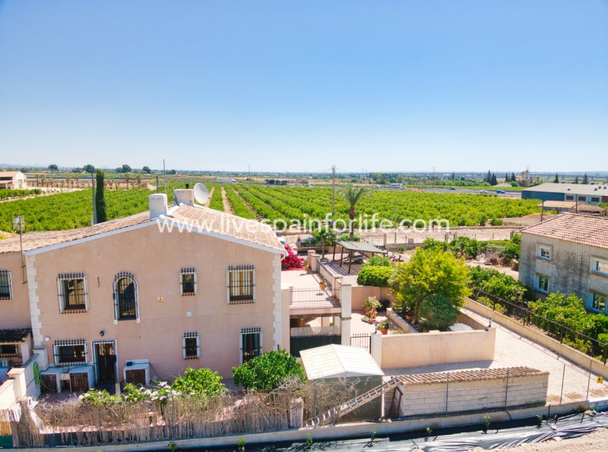 Herverkoop - Plattelandswoning -
Albatera