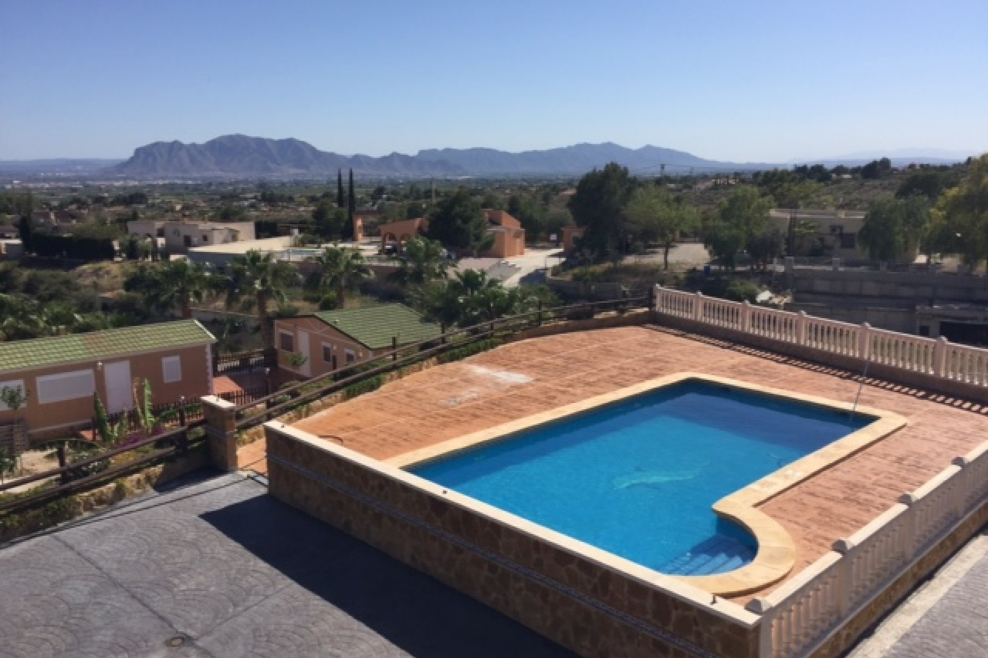 Herverkoop - Plattelandswoning -
Alicante