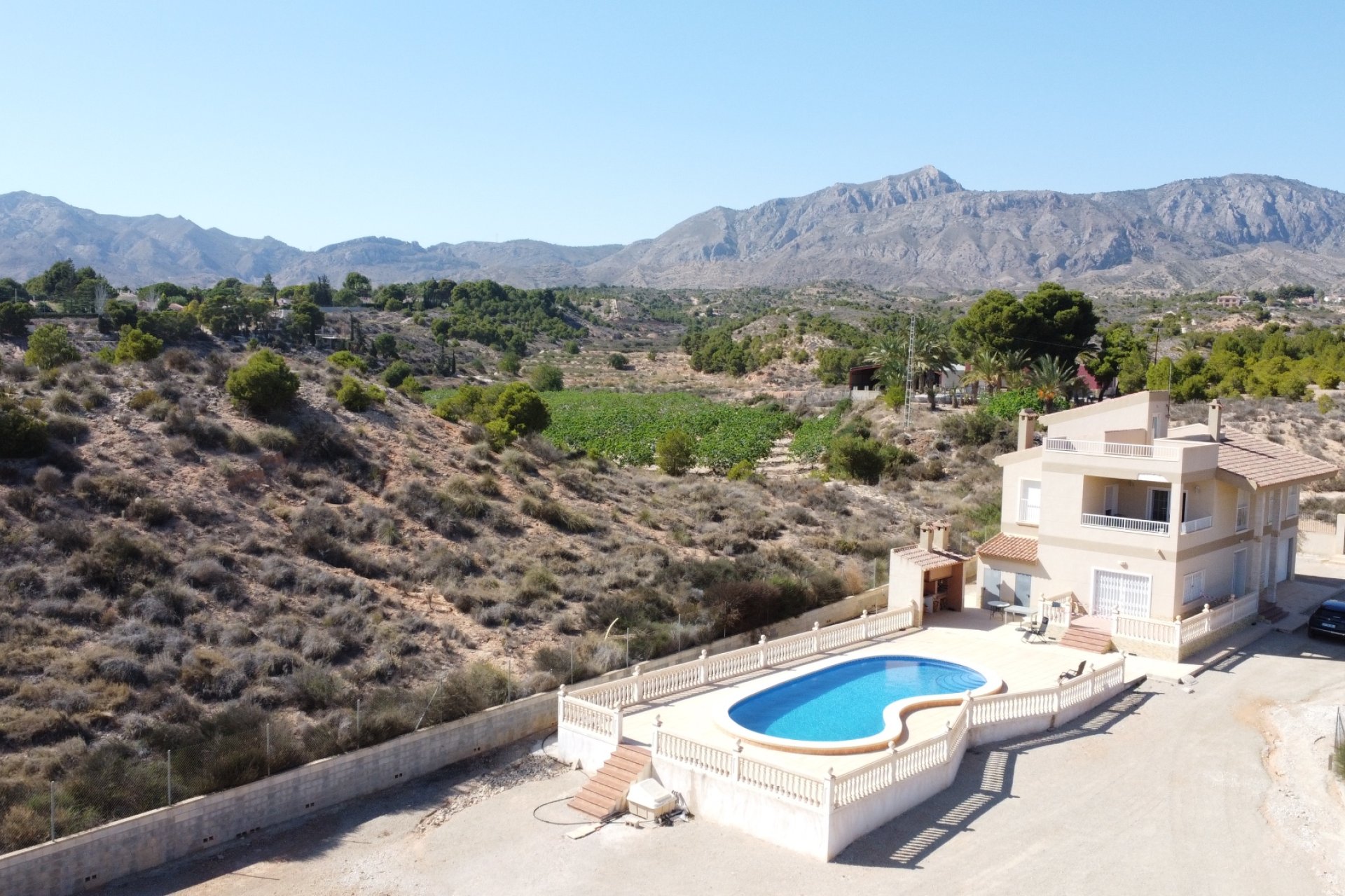 Herverkoop - Plattelandswoning -
Alicante