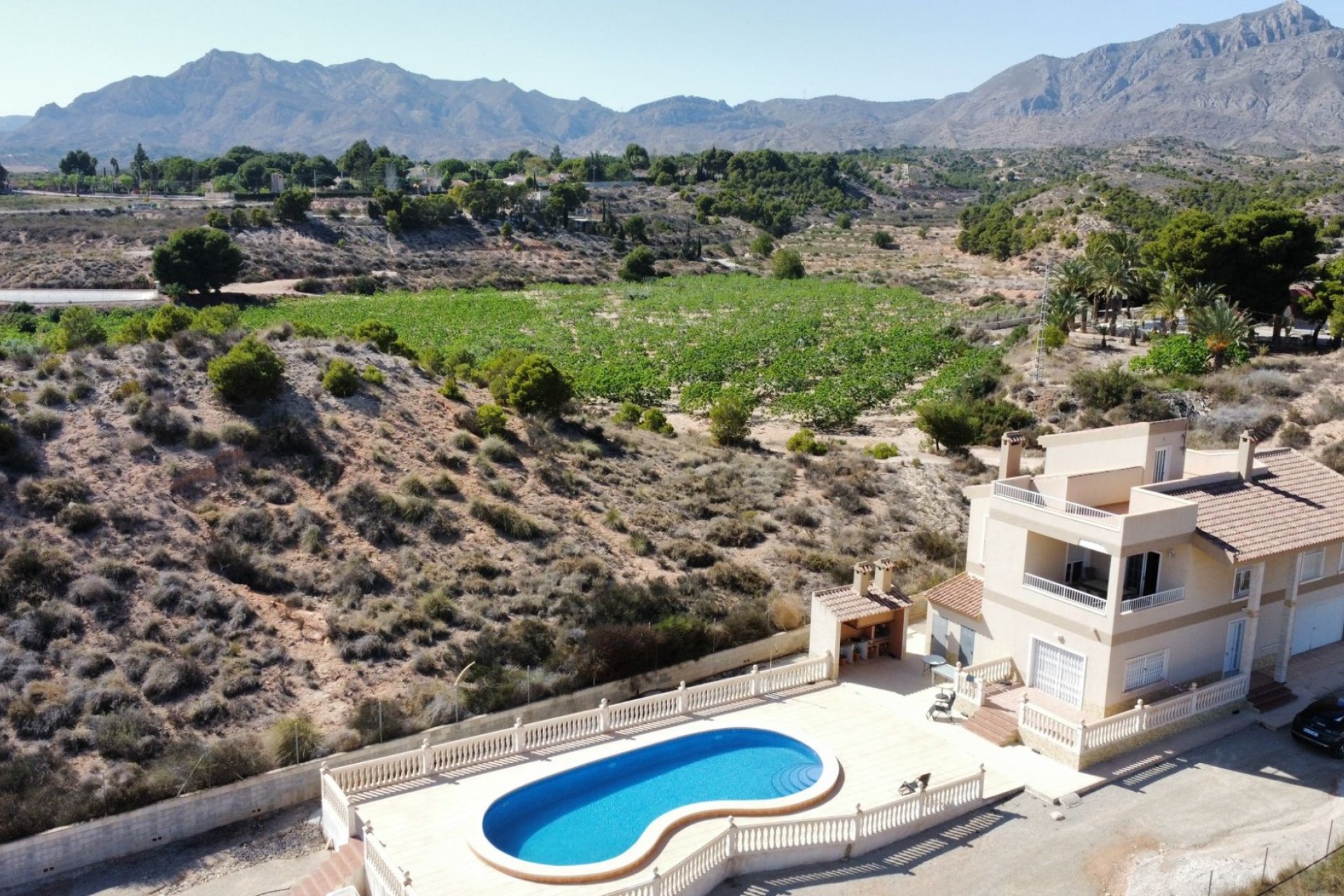 Herverkoop - Plattelandswoning -
Alicante