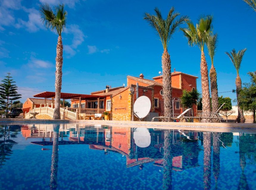 Herverkoop - Plattelandswoning -
Alicante