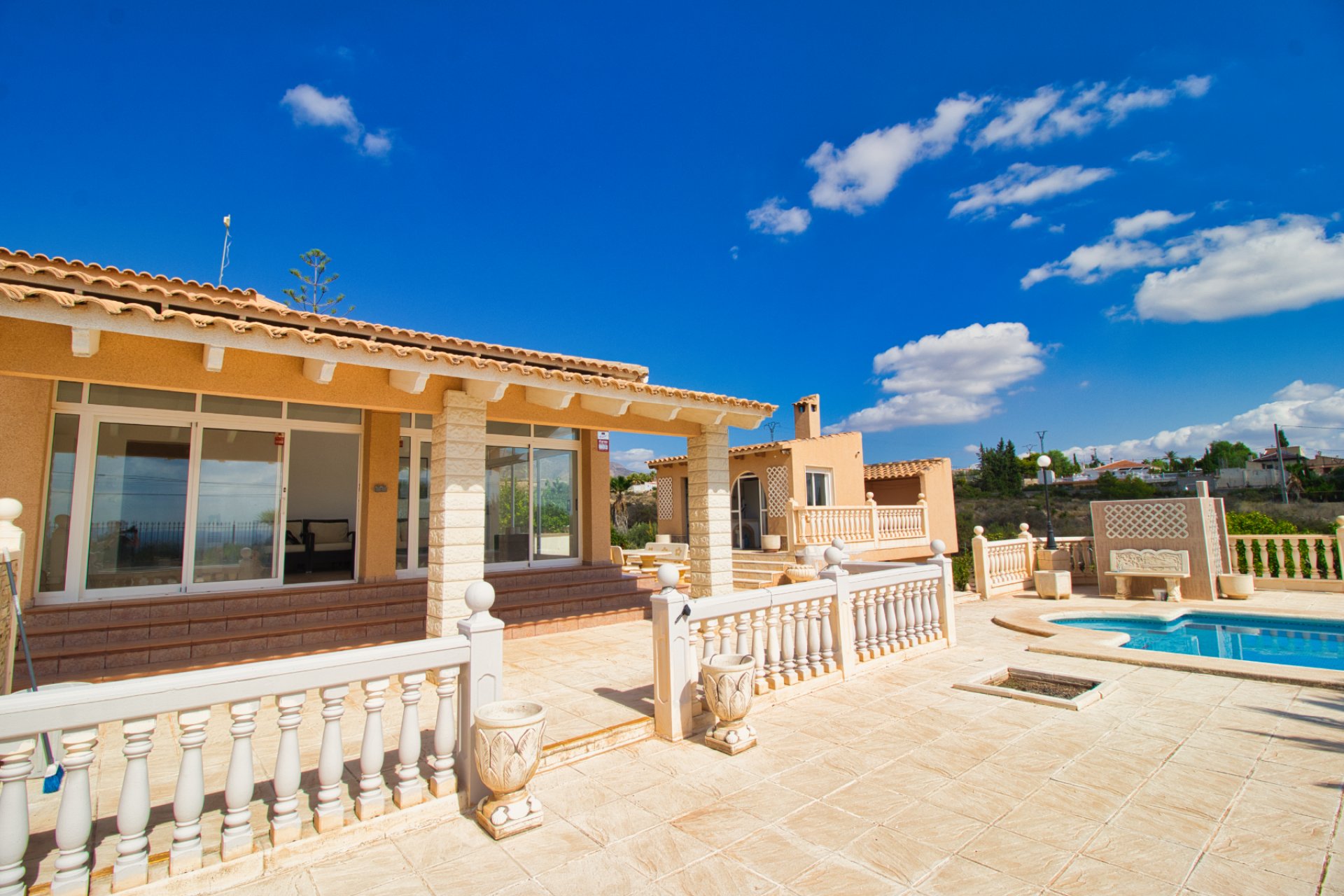 Herverkoop - Plattelandswoning -
Alicante