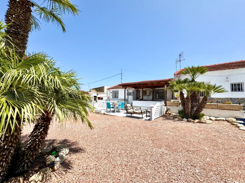 Herverkoop - Plattelandswoning -
Alicante