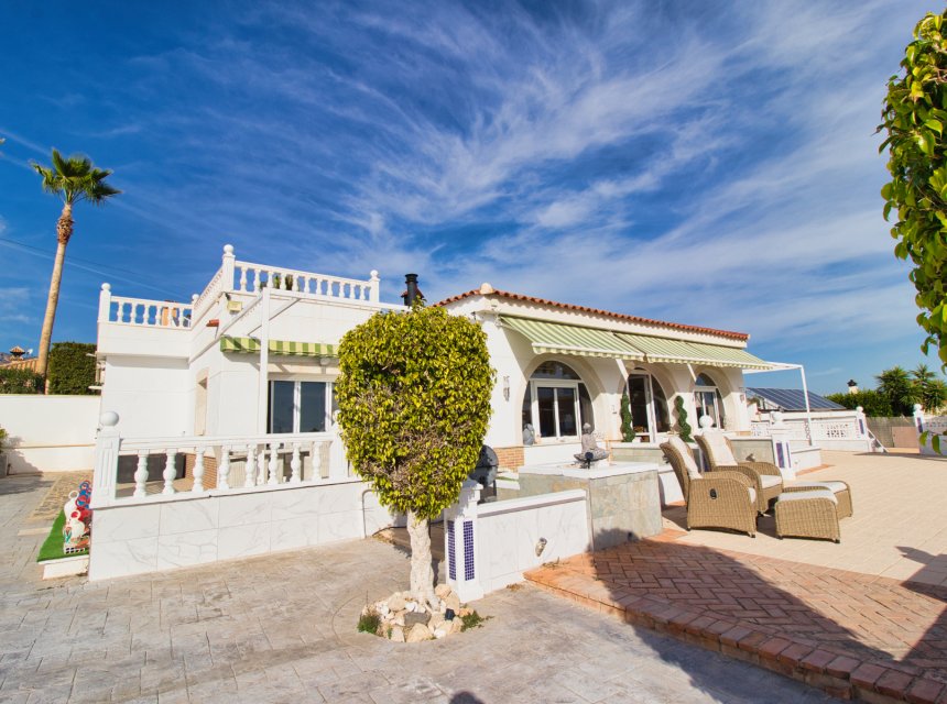 Herverkoop - Plattelandswoning -
Alicante