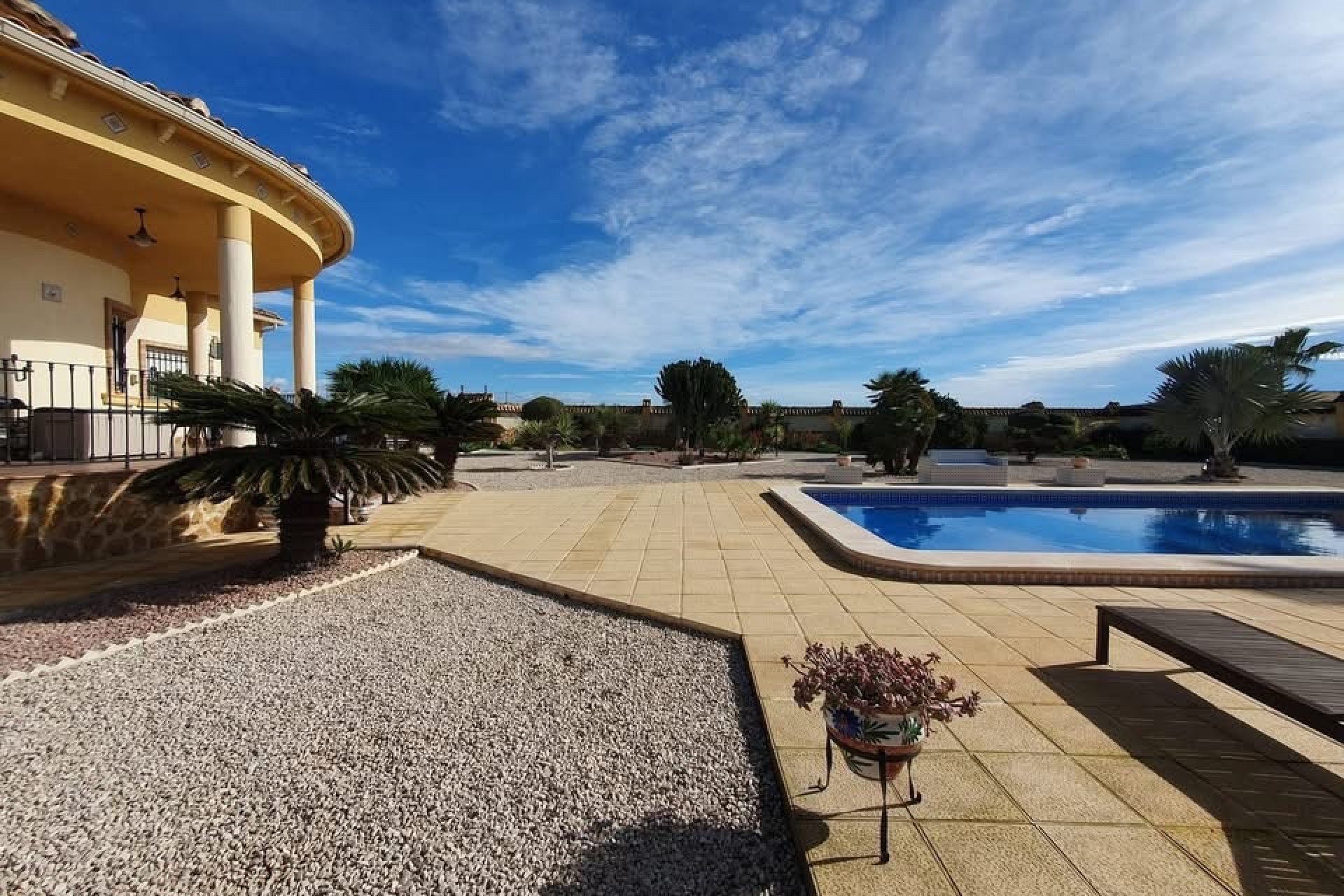 Herverkoop - Plattelandswoning -
Alicante