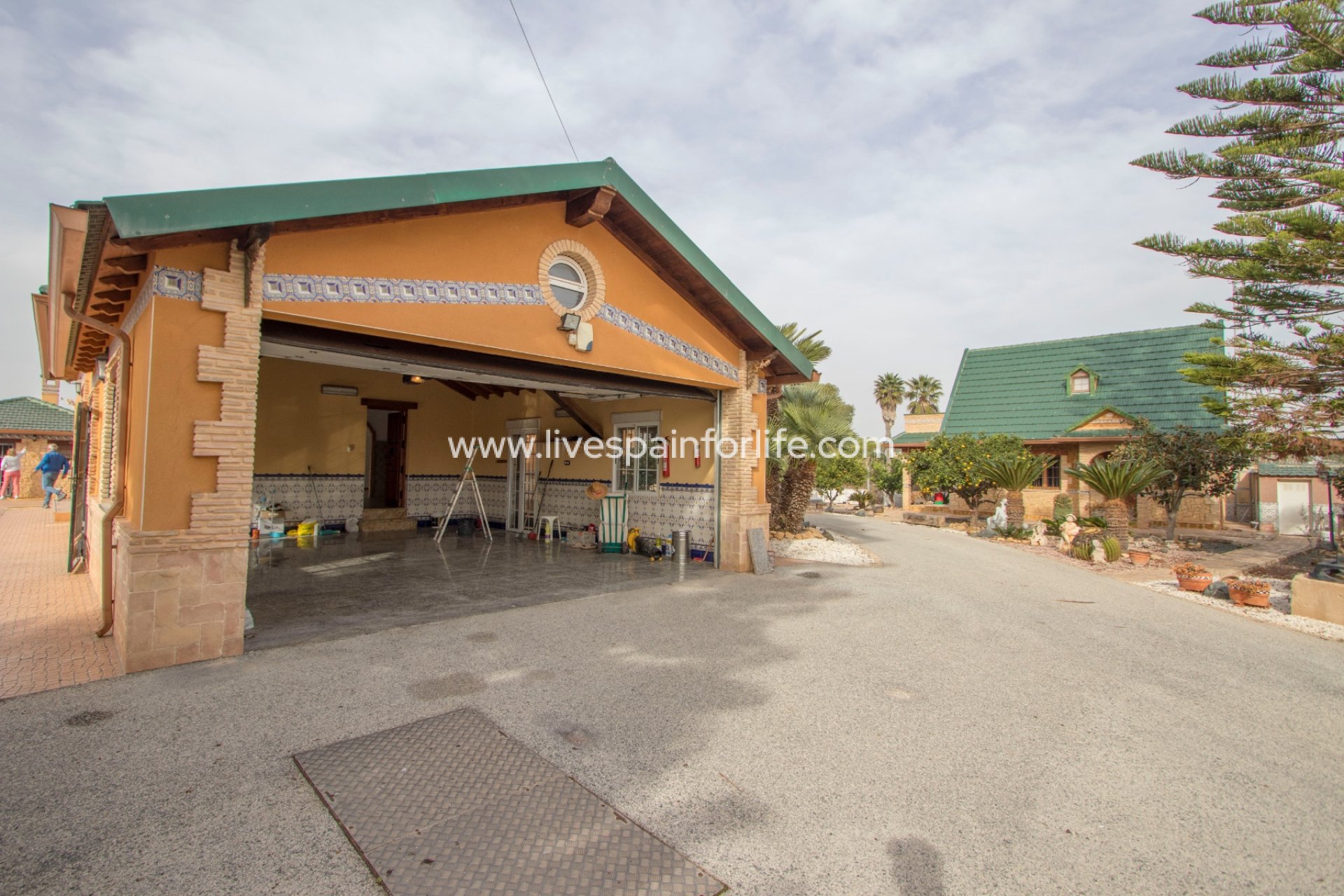 Herverkoop - Plattelandswoning -
Alicante