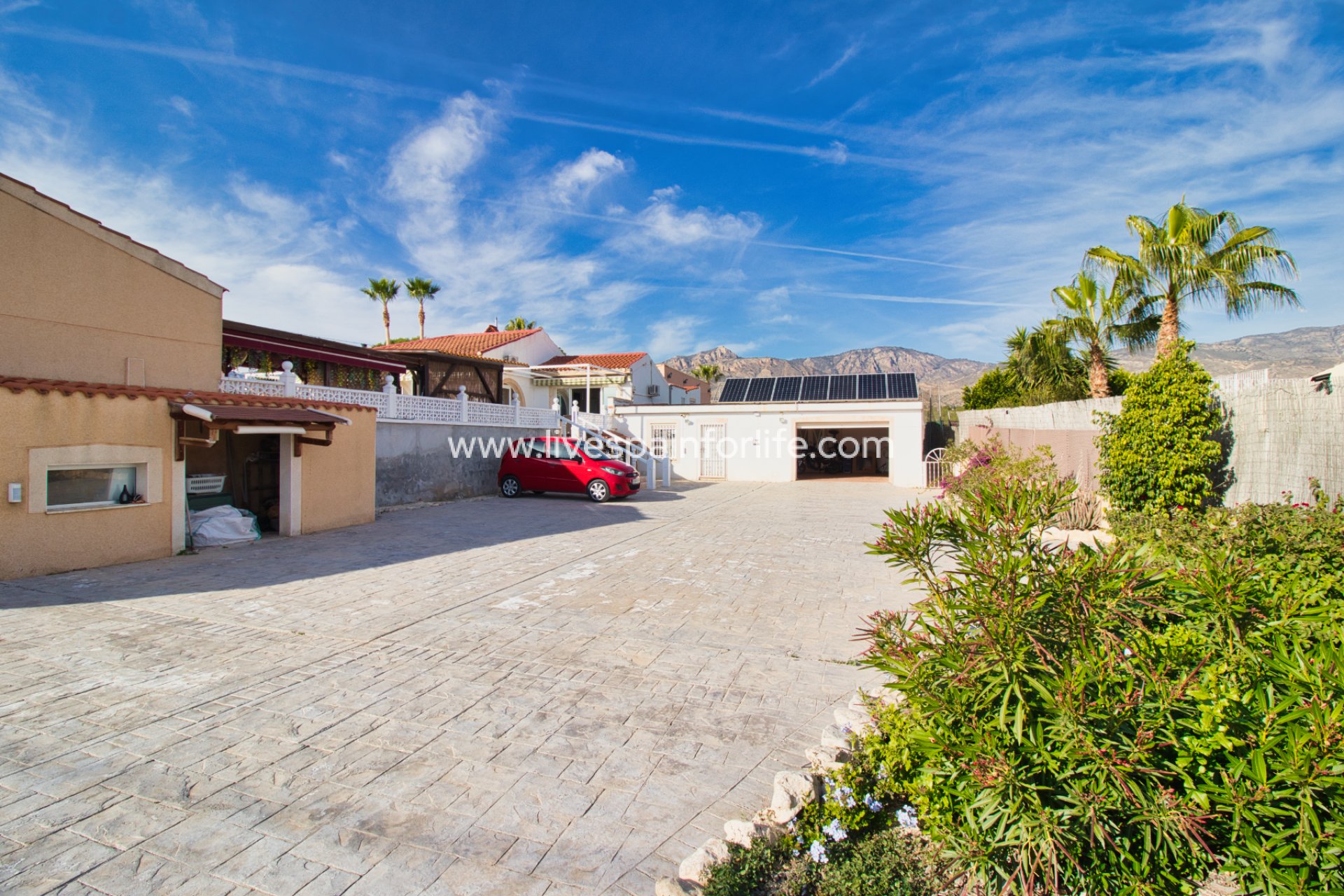Herverkoop - Plattelandswoning -
Alicante
